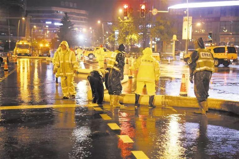 最早四川成都暴雨